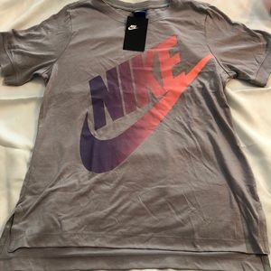NEW Nike Women’s Shirt